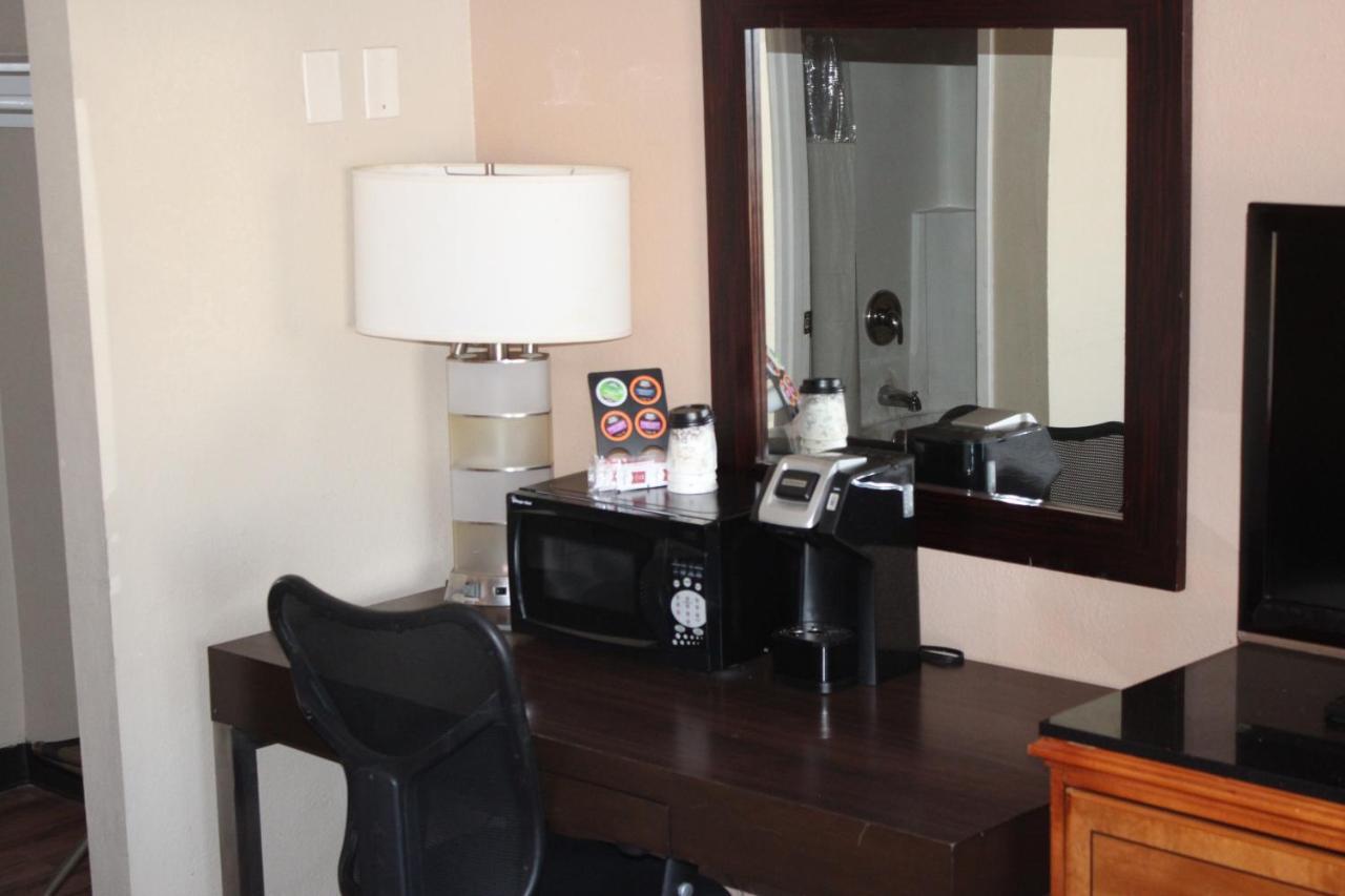Travelodge By Wyndham Hotel