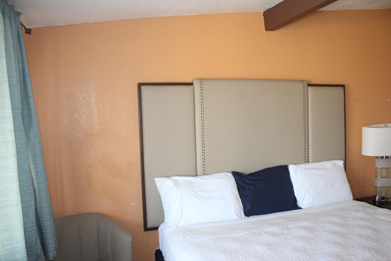 Travelodge By Wyndham Hotel