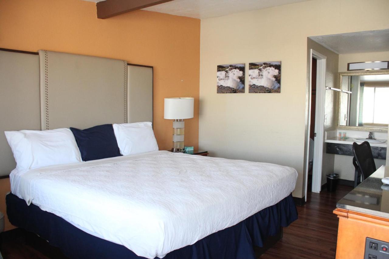 Travelodge By Wyndham Hotel 2*